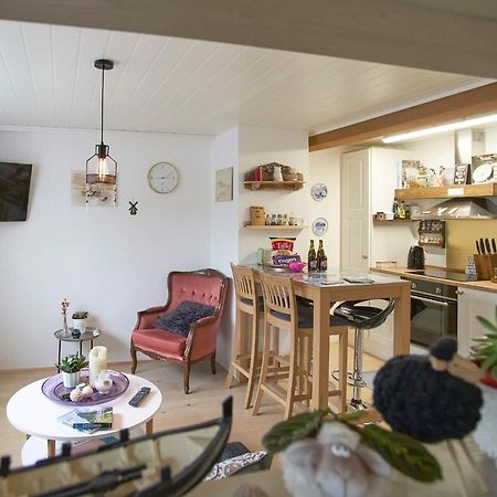 Romantic Klaksvik Apartment Экстерьер фото