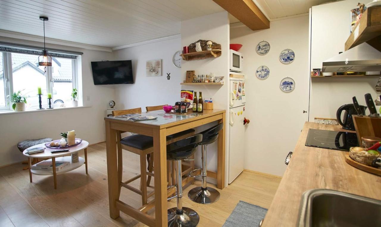 Romantic Klaksvik Apartment Экстерьер фото