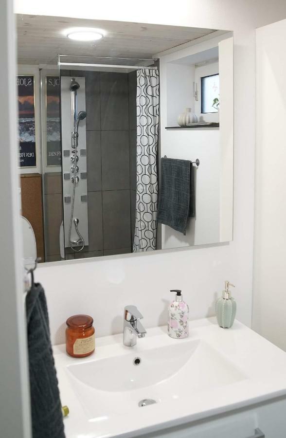 Romantic Klaksvik Apartment Экстерьер фото